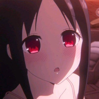 鹦鹉吃大蒜辣椒